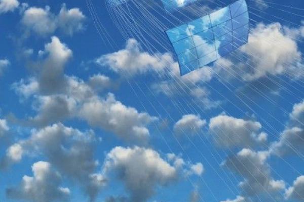 « Des kites survolent les quais »