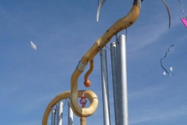 « Des kites survolent les quais »